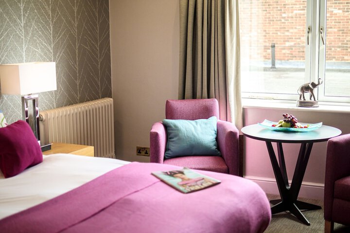 Room 26 of 136
