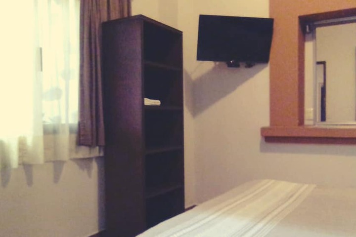 Room 13 of 73