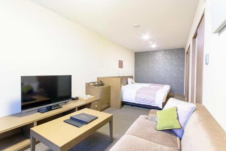 Room 5 of 47