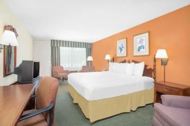 Room 14 of 46