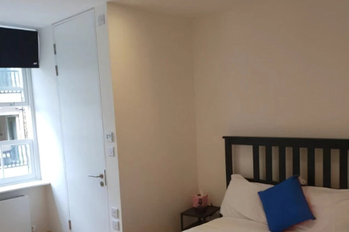 Room 9 of 9