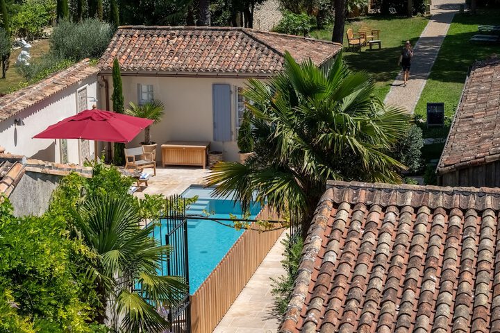 Pool 43 of 64