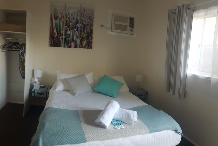 Room 6 of 67