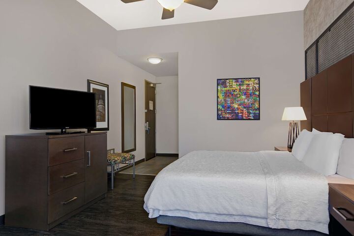Room 18 of 60