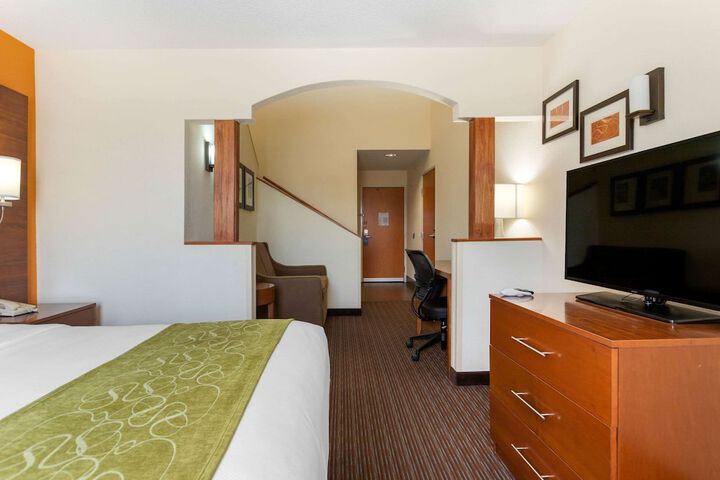 2 Queen Beds Suite Accessible (18 of 27)