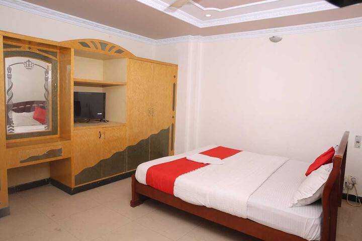 Room 8 of 15