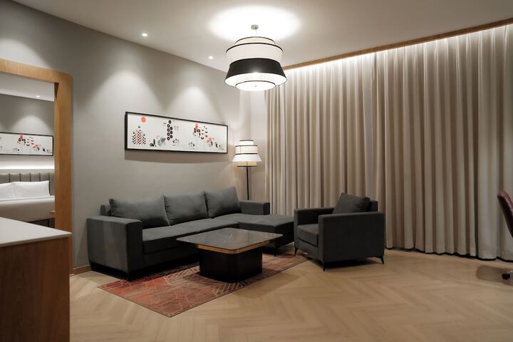 Room 35 of 81