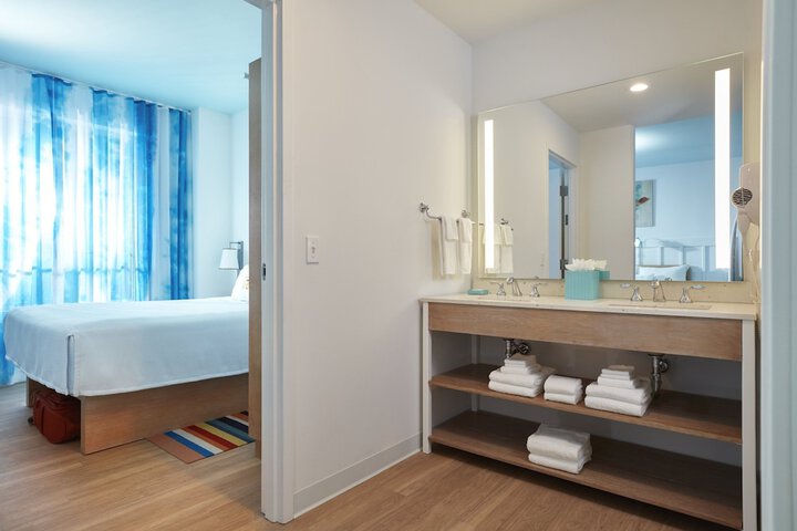 Room 4 of 45