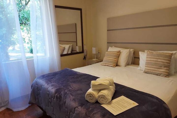 Room 4 of 92