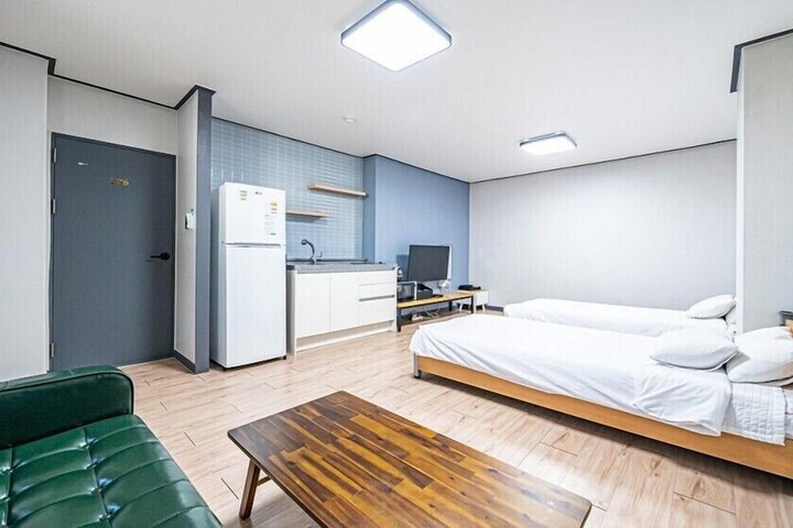 Room 25 of 65