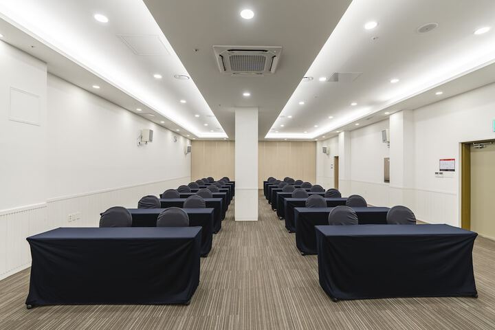 Ballroom/Hall 95 of 110