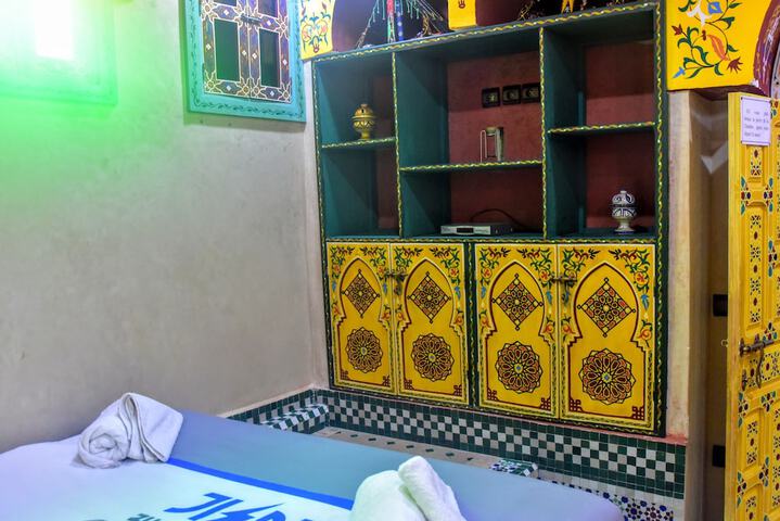 Room 8 of 39