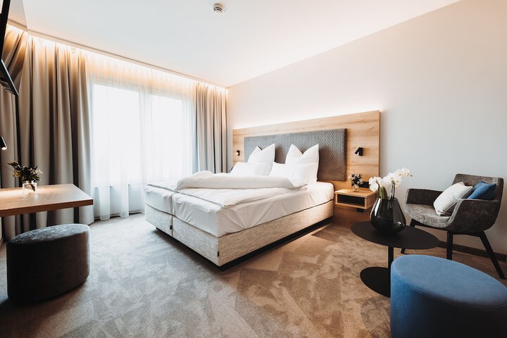 Room 2 of 4