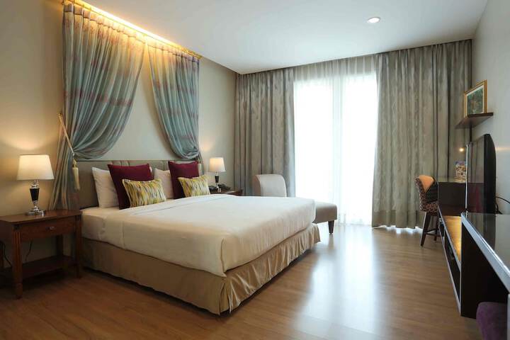 Room 42 of 108