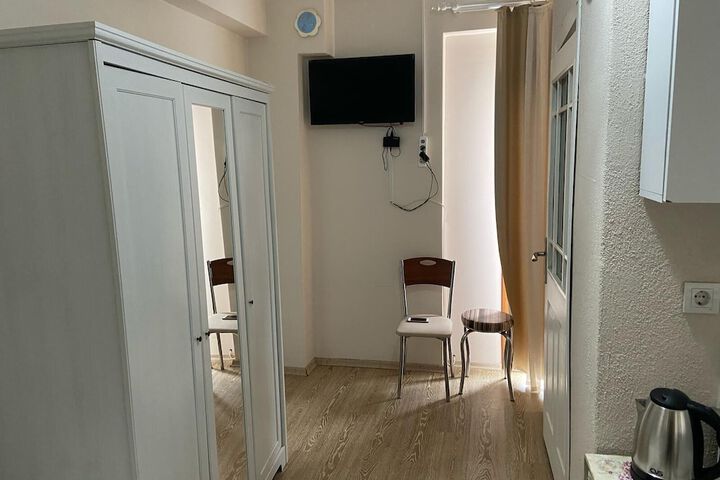 Room 122 of 263