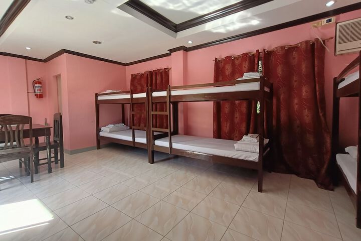 Room 12 of 37