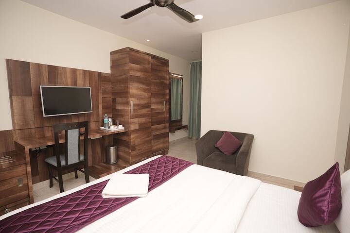 Room 20 of 31