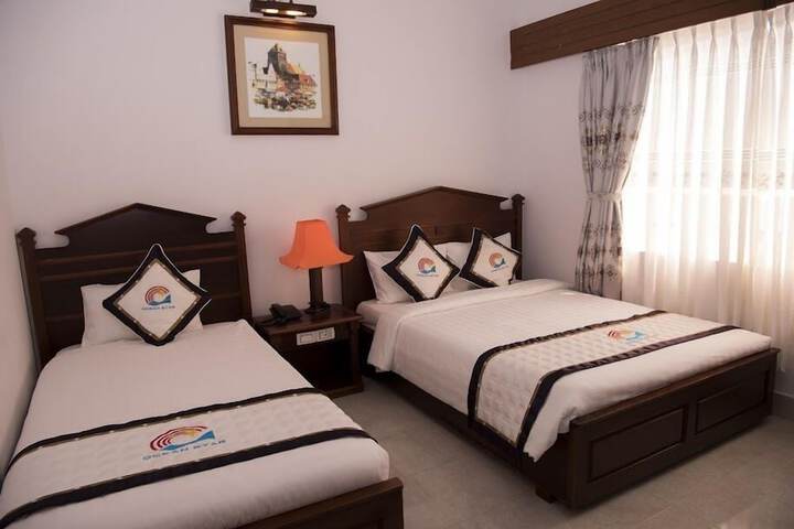 Room 8 of 35