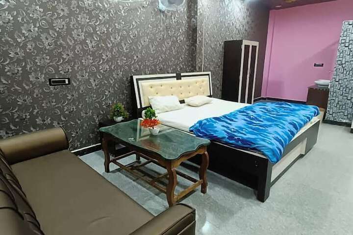 Room 2 of 13