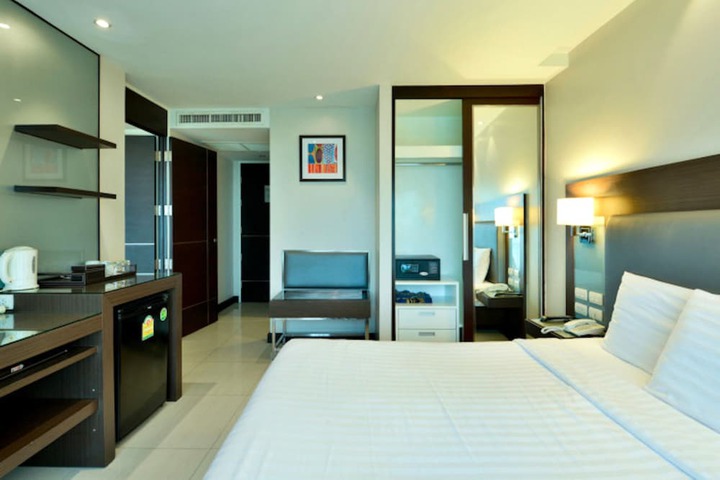 Room 21 of 39