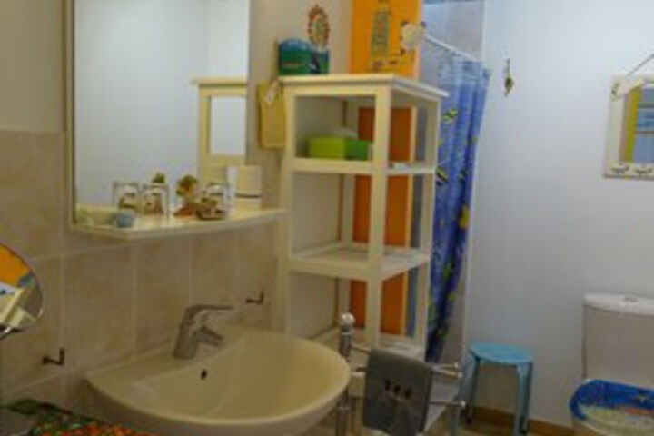 Room 2 of 81