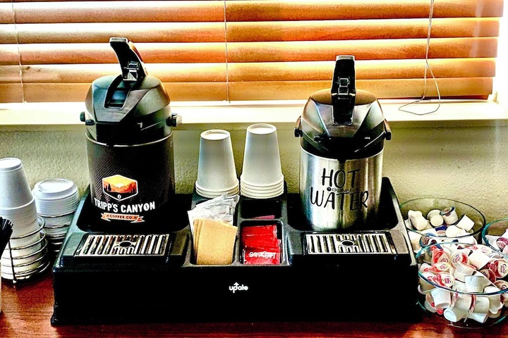 Breakfast/Coffee Service 70 of 94