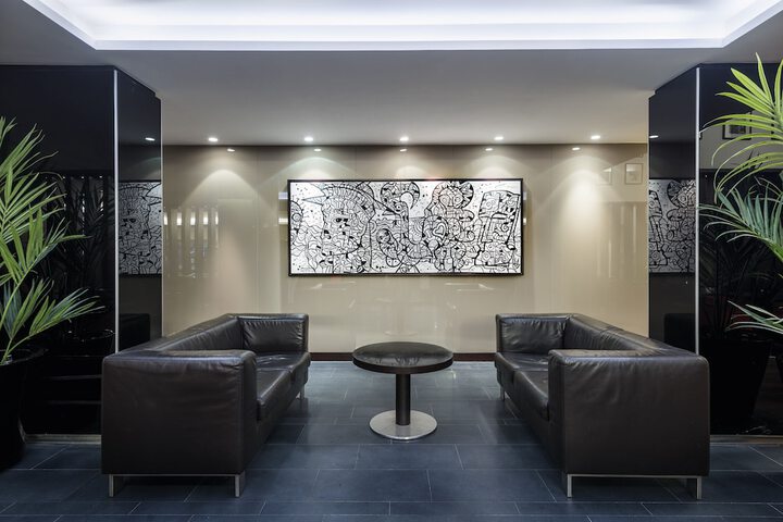 Lounge 77 of 87