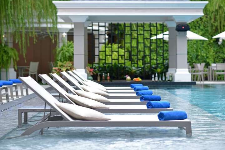 Sundeck 96 of 101