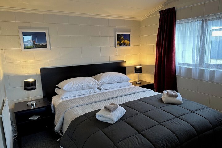 Room 4 of 17