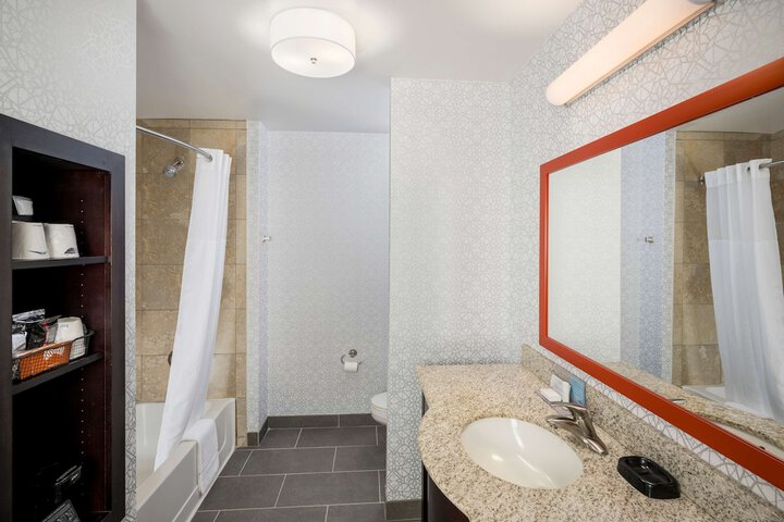 Bathroom shower