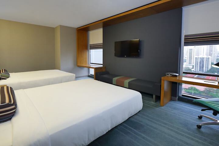 Room 9 of 75