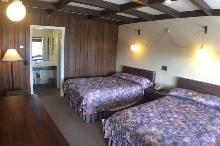 Room 4 of 20