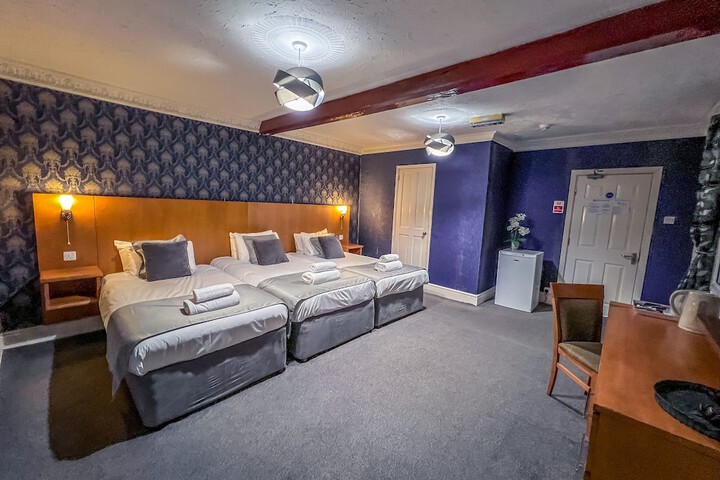 Room 8 of 97