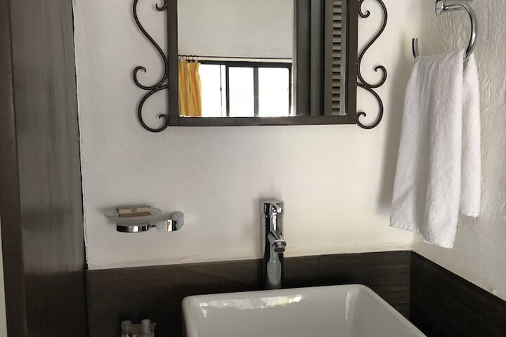 Room 25 of 43