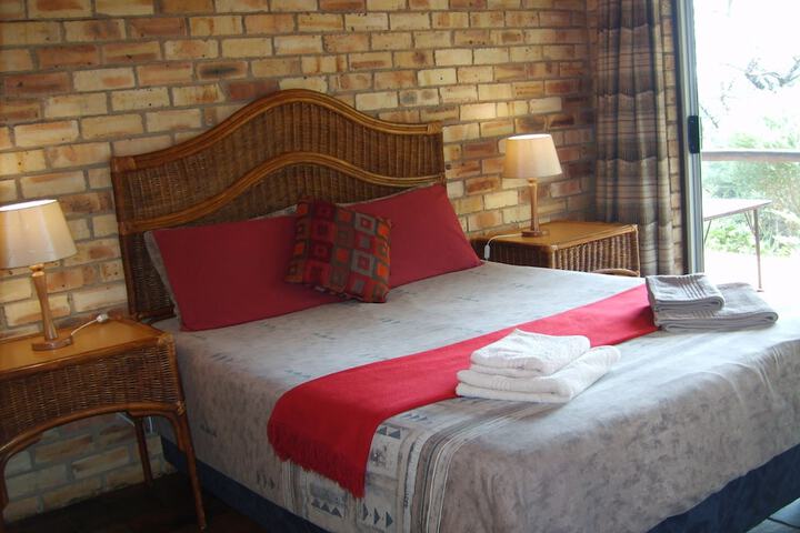 Room 4 of 79