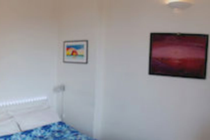 Room 27 of 51