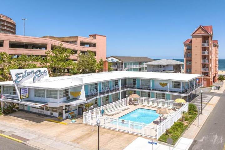 Photo of Eden Roc Motel Pool