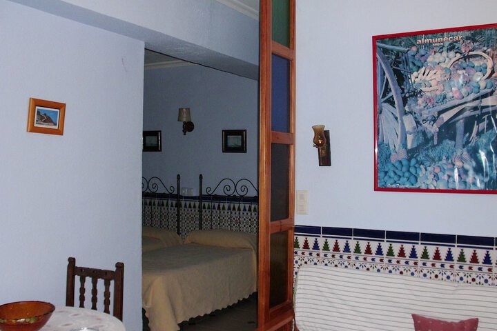 Room 2 of 67
