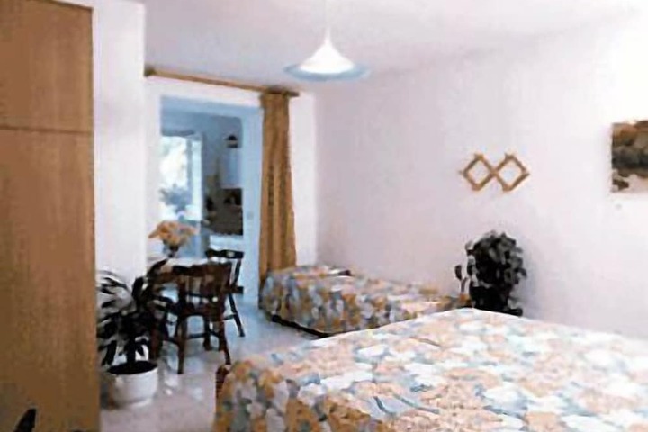 Room 6 of 41