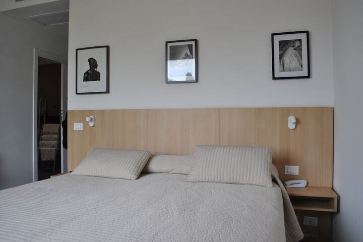 Room 17 of 86