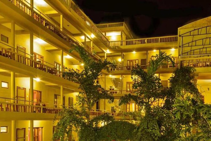 Hotel Nature Heritage in Sauraha