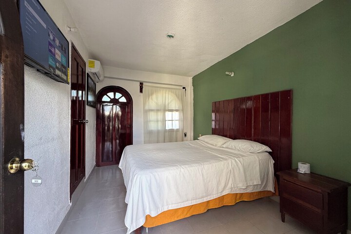 Room 9 of 39