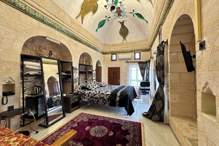 Room 8 of 21
