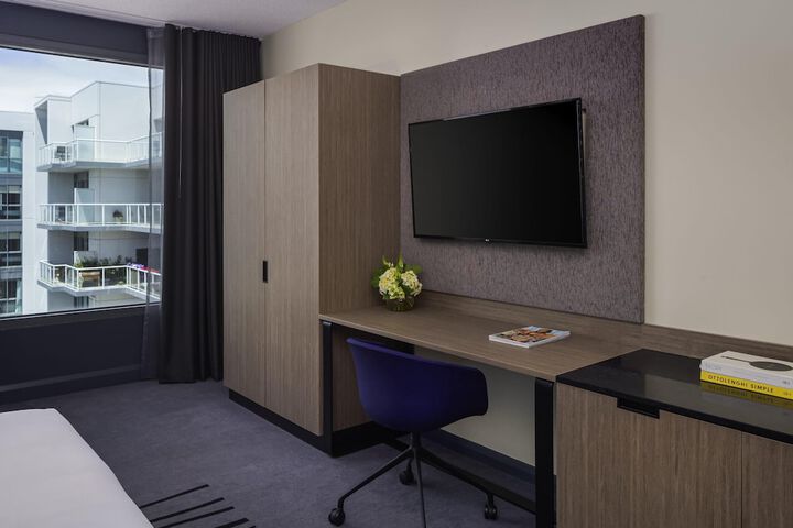 Room 17 of 117