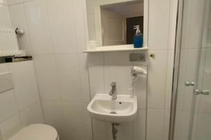 Room 40 of 63