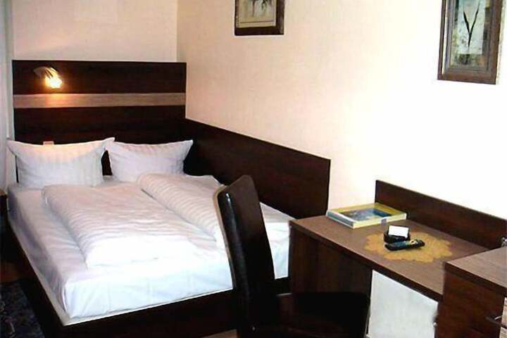 Room 7 of 21