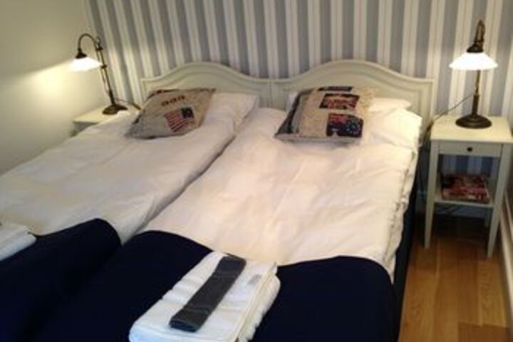 Room 12 of 28