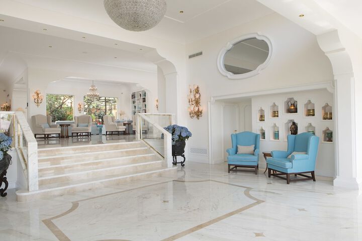 Guest Lobby