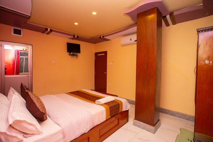 Room 18 of 26