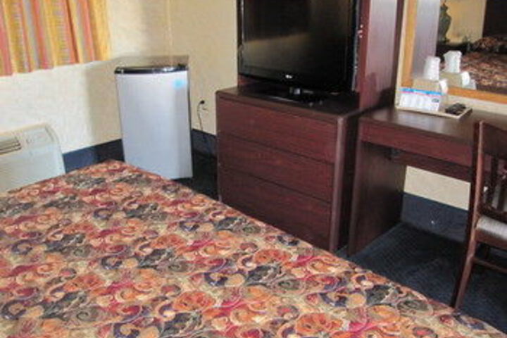 Room 16 of 36